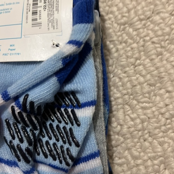 NWT -Toddler Fish Themed Ankle Socks with grips on bottom - 6 pairs.  Size 6-12M - Picture 6 of 8